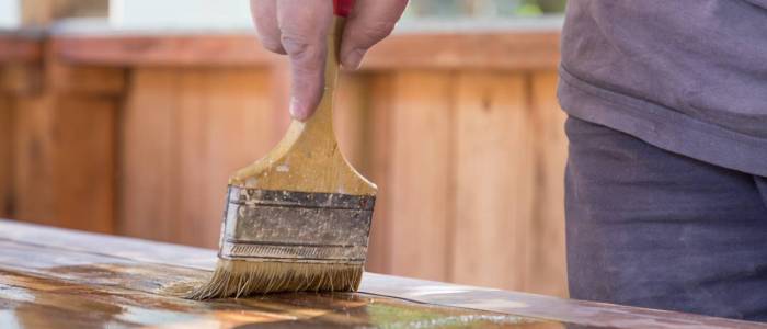 Jaki preparat do ochrony drewnianych powierzchni?